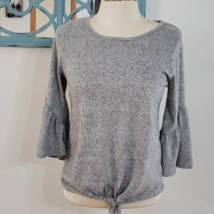 Caution to the Wind small gray scoop neck, 3/4 flare sleeves and front Tie [76]